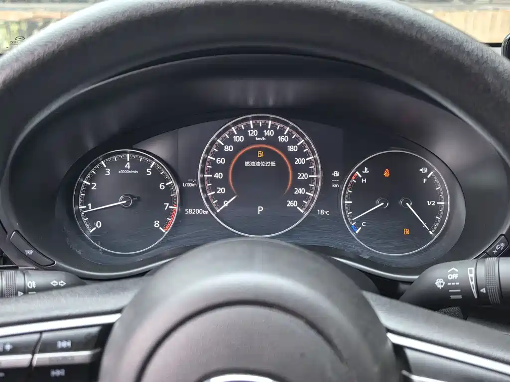 Mazda Mazda 3 Axela 2021 1.5L Automatic Premium Version 2021 - thumbnail 8