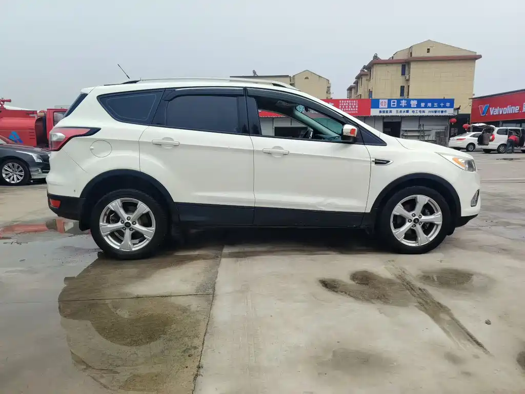 Ford Ford Escape 2017 EcoBoost 180 2WD Comfort Edition 2017 - thumbnail 6