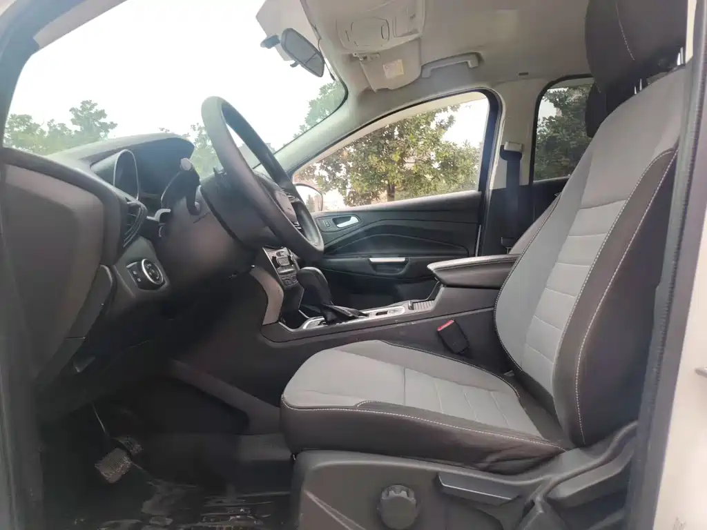 Ford Ford Escape 2017 EcoBoost 180 2WD Comfort Edition 2017 - thumbnail 8