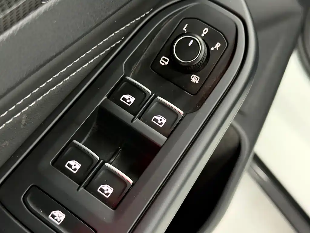 Volkswagen Volkswagen Golf 2021 280TSI DSG R-Line 2021 - thumbnail 18