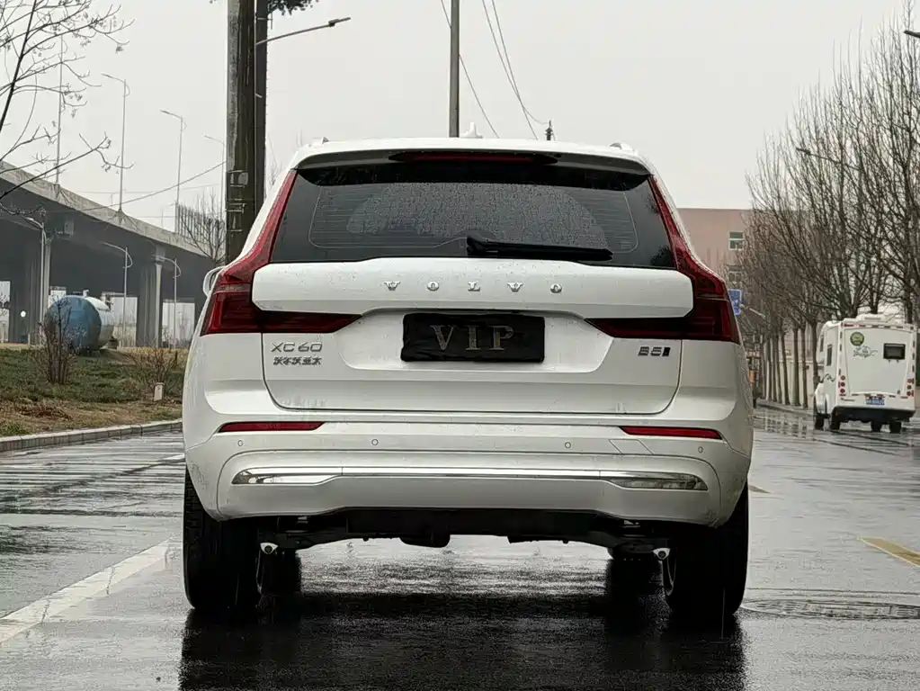 Volvo Volvo XC60 2026 B5 AWD Intelligent Luxury Edition 2025 - thumbnail 8