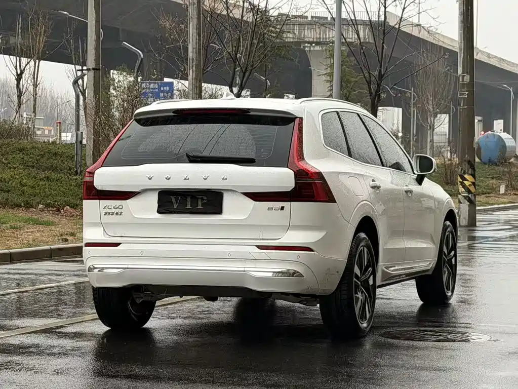 Volvo Volvo XC60 2026 B5 AWD Intelligent Luxury Edition 2025 - thumbnail 9