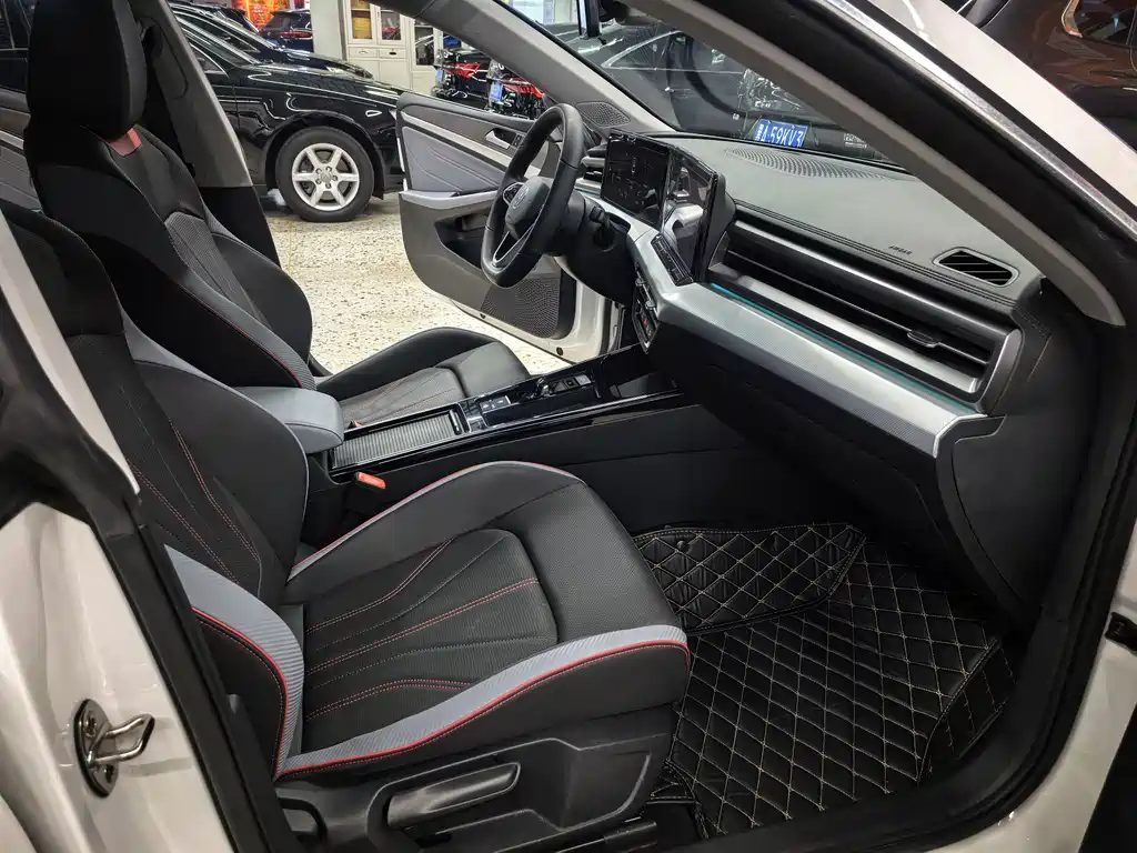 Volkswagen Lamando 2023 Lamando L 280TSI DSG Cool Spice Edition 2023 - thumbnail 23