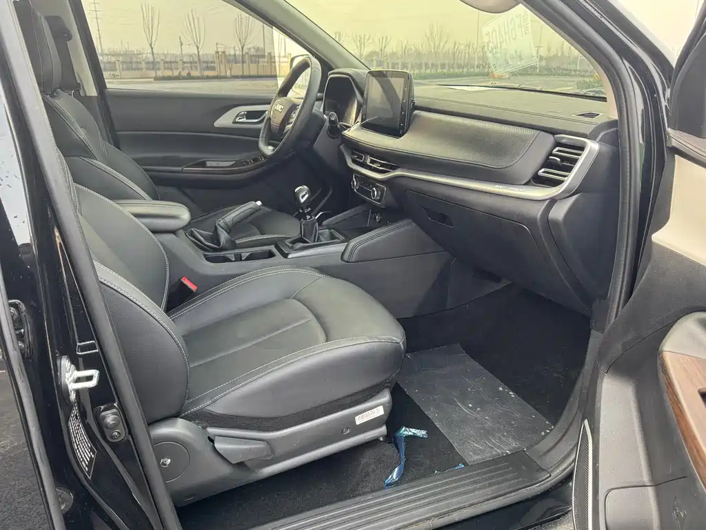 Jiangling Yuhu 7 2022 2.0T Manual Diesel 2WD Comfort Standard Wheelbase 2022 - thumbnail 7