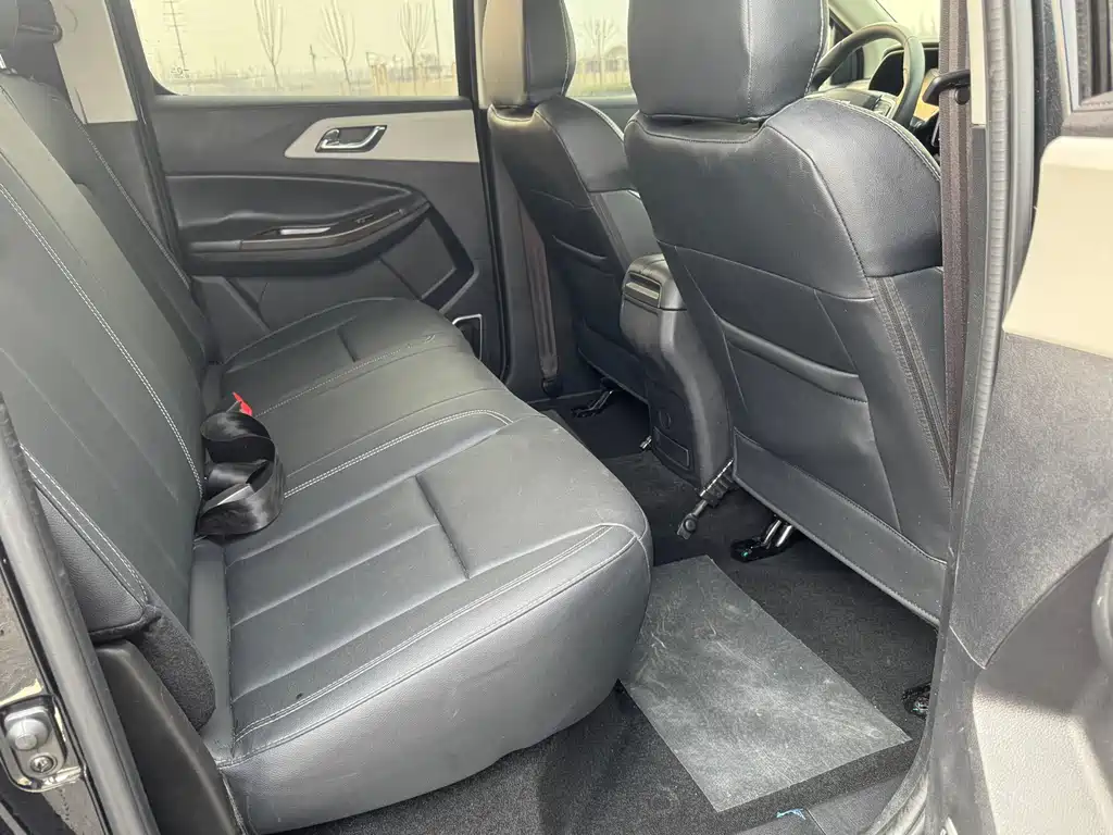 Jiangling Yuhu 7 2022 2.0T Manual Diesel 2WD Comfort Standard Wheelbase 2022 - thumbnail 9