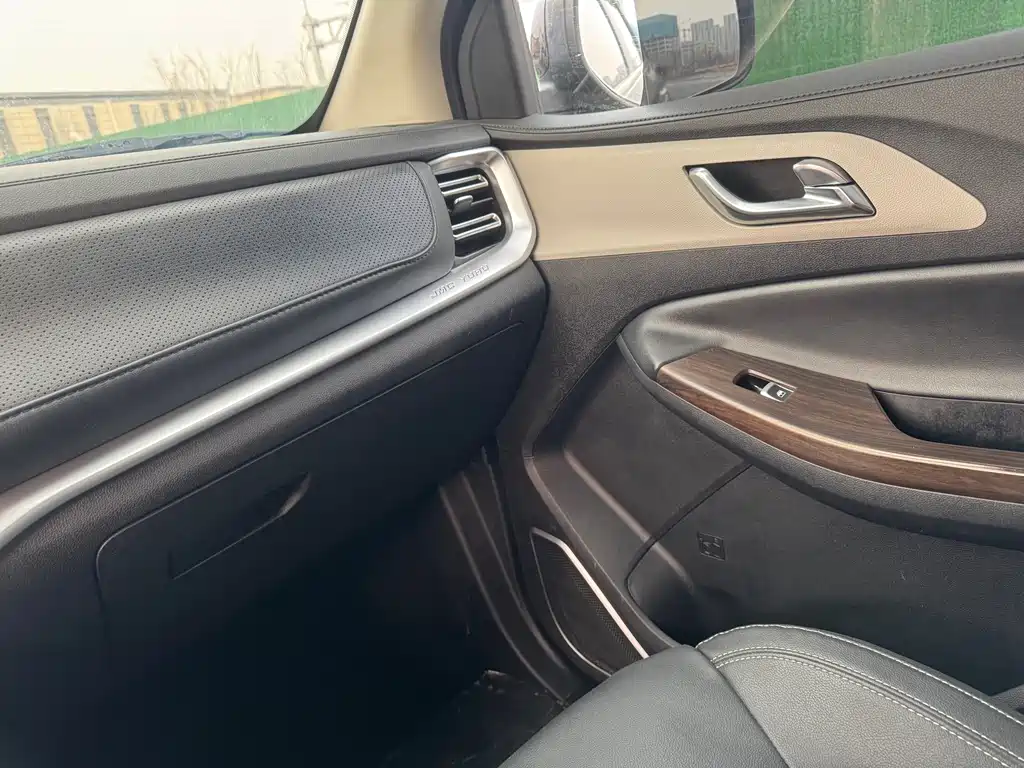 Jiangling Yuhu 7 2022 2.0T Manual Diesel 2WD Comfort Standard Wheelbase 2022 - thumbnail 19