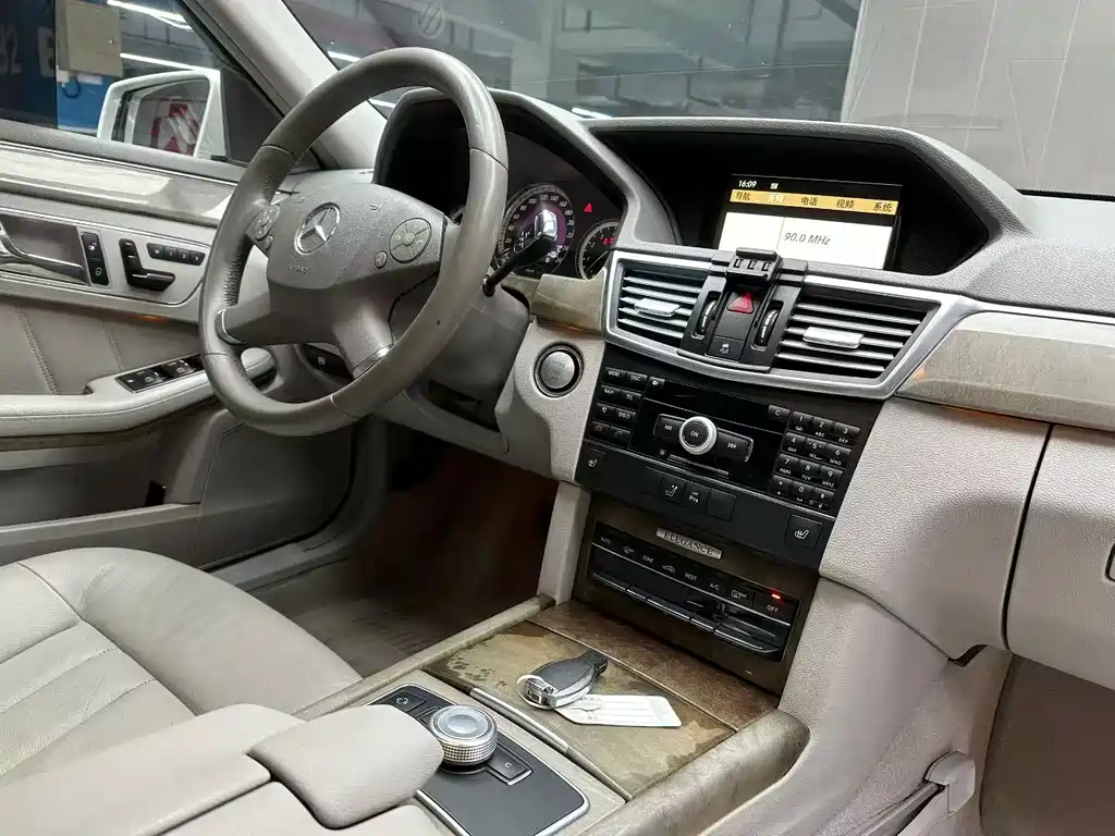 Mercedes-Benz Mercedes-Benz E-Class (Imported) 2010 E 300 Elegant Luxury Edition 2010 - thumbnail 8