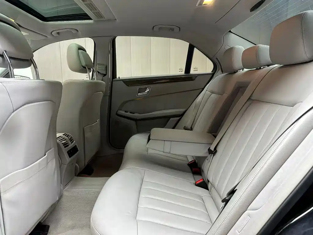 Mercedes-Benz Mercedes-Benz E-Class (Imported) 2010 E 300 Elegant Luxury Edition 2010 - thumbnail 9