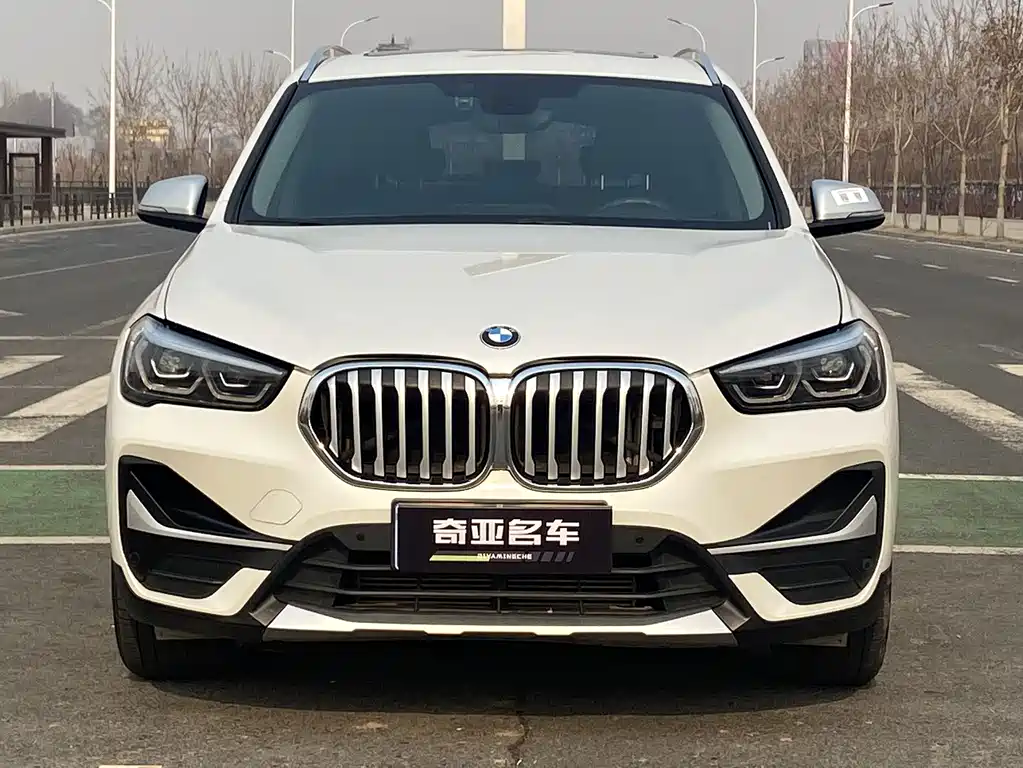 BMW BMW X1 2022 sDrive20Li Fashion Edition 2022 - thumbnail 3