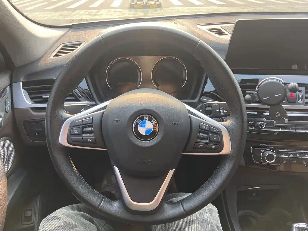 BMW BMW X1 2022 sDrive20Li Fashion Edition 2022 - thumbnail 9