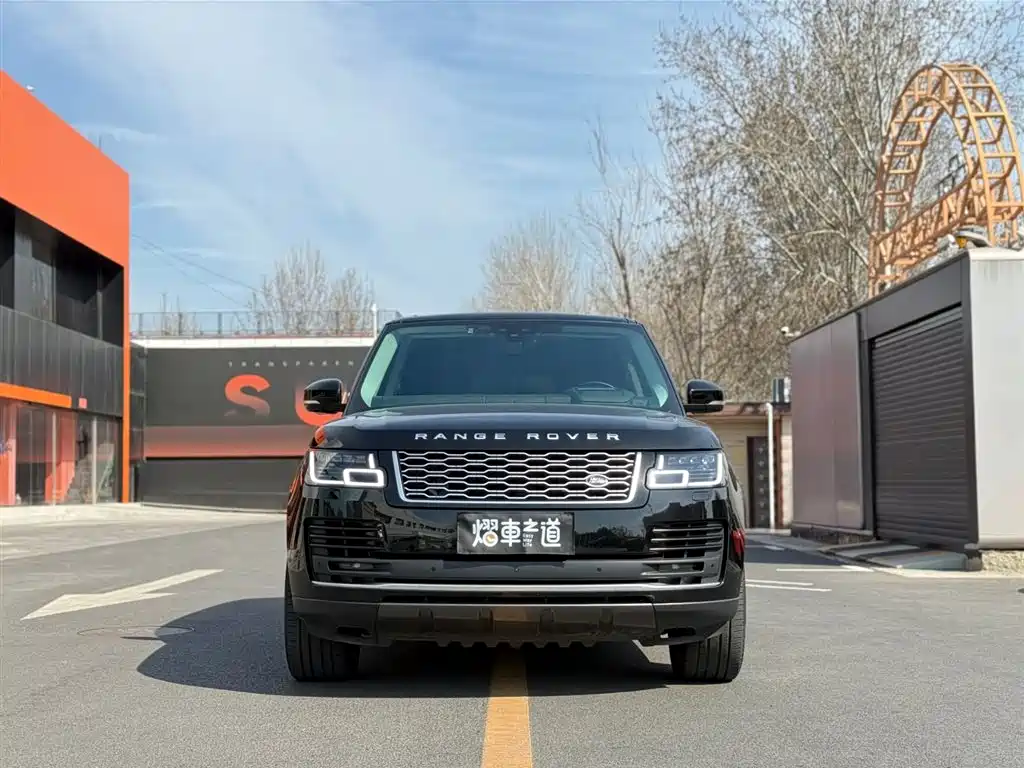 Land Rover Range Rover 2021 3.0 L6 Autobiography Long Classic Edition 2021 - thumbnail 2
