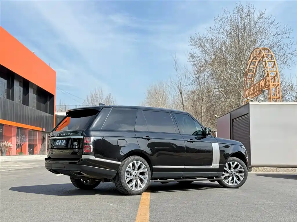Land Rover Range Rover 2021 3.0 L6 Autobiography Long Classic Edition 2021 - thumbnail 3