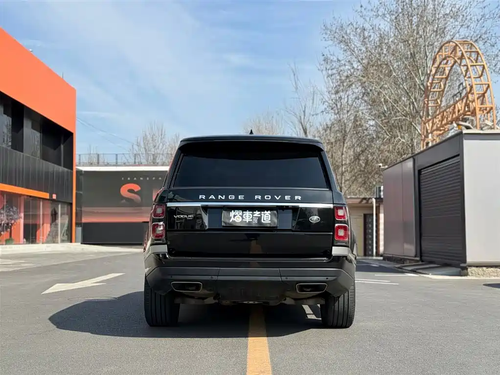 Land Rover Range Rover 2021 3.0 L6 Autobiography Long Classic Edition 2021 - thumbnail 4