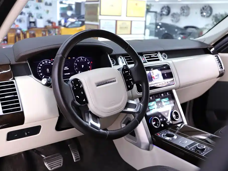 Land Rover Range Rover 2021 3.0 L6 Autobiography Long Classic Edition 2021 - thumbnail 17