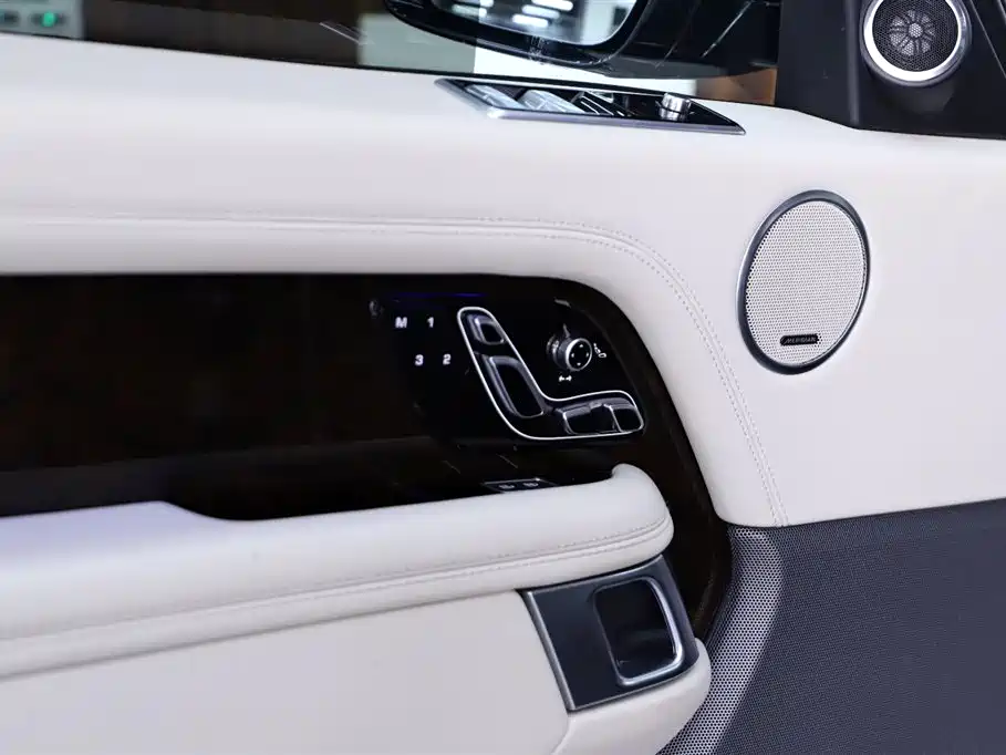 Land Rover Range Rover 2021 3.0 L6 Autobiography Long Classic Edition 2021 - thumbnail 19