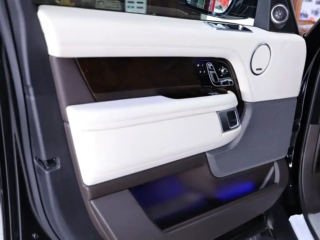 Land Rover Range Rover 2021 3.0 L6 Autobiography Long Classic Edition 2021 - thumbnail 20