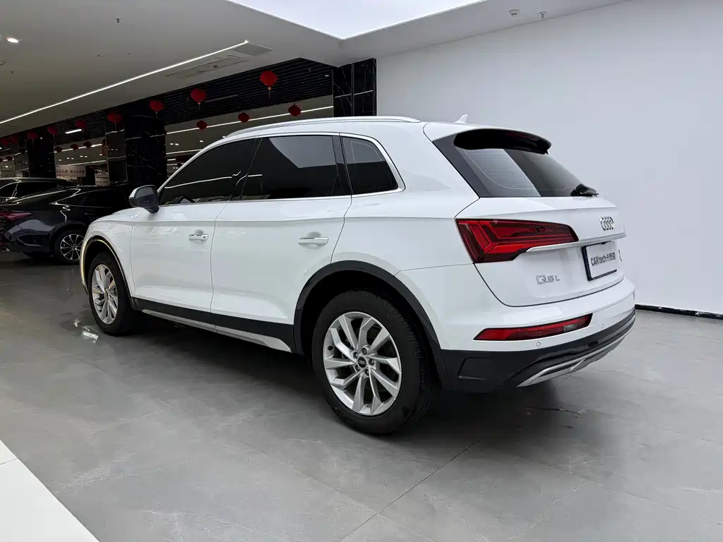 Audi Audi Q5L 2023 40T Luxury Elegant Model 2024 - thumbnail 4