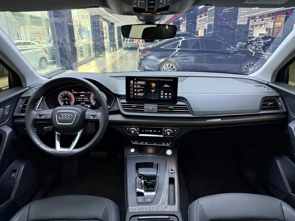 Audi Audi Q5L 2023 40T Luxury Elegant Model 2024 - thumbnail 7