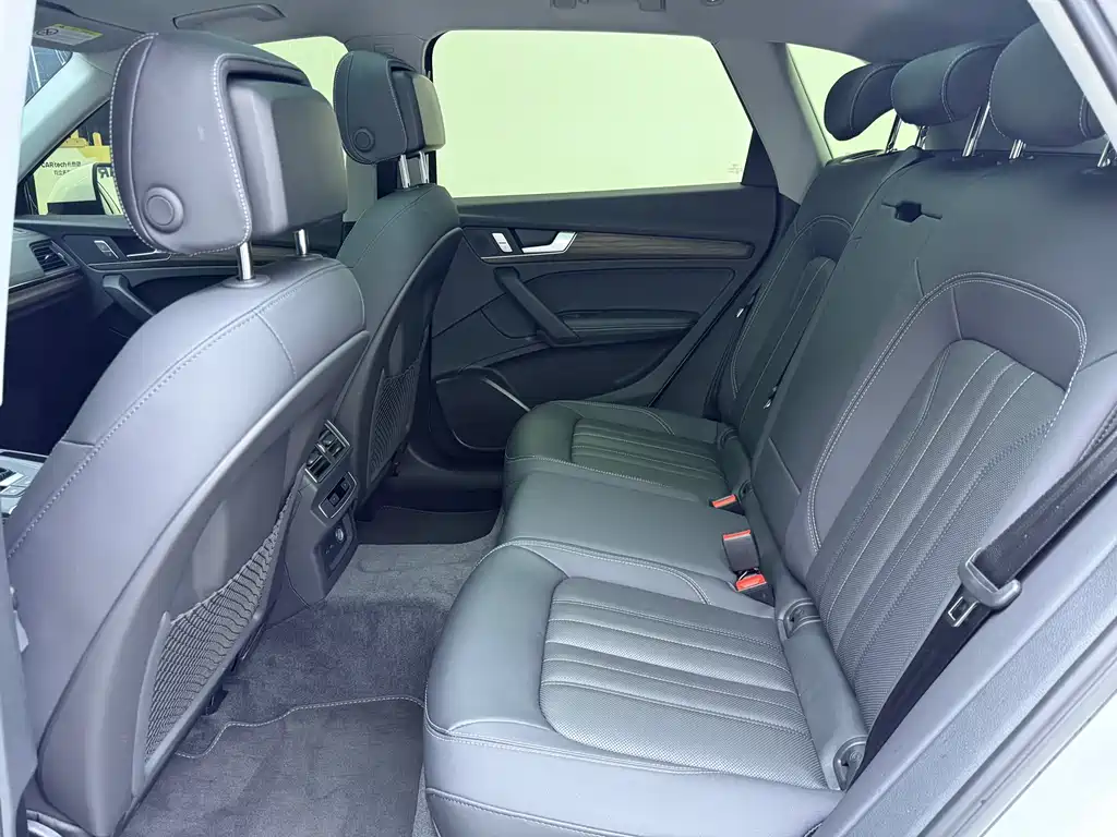 Audi Audi Q5L 2023 40T Luxury Elegant Model 2024 - thumbnail 12
