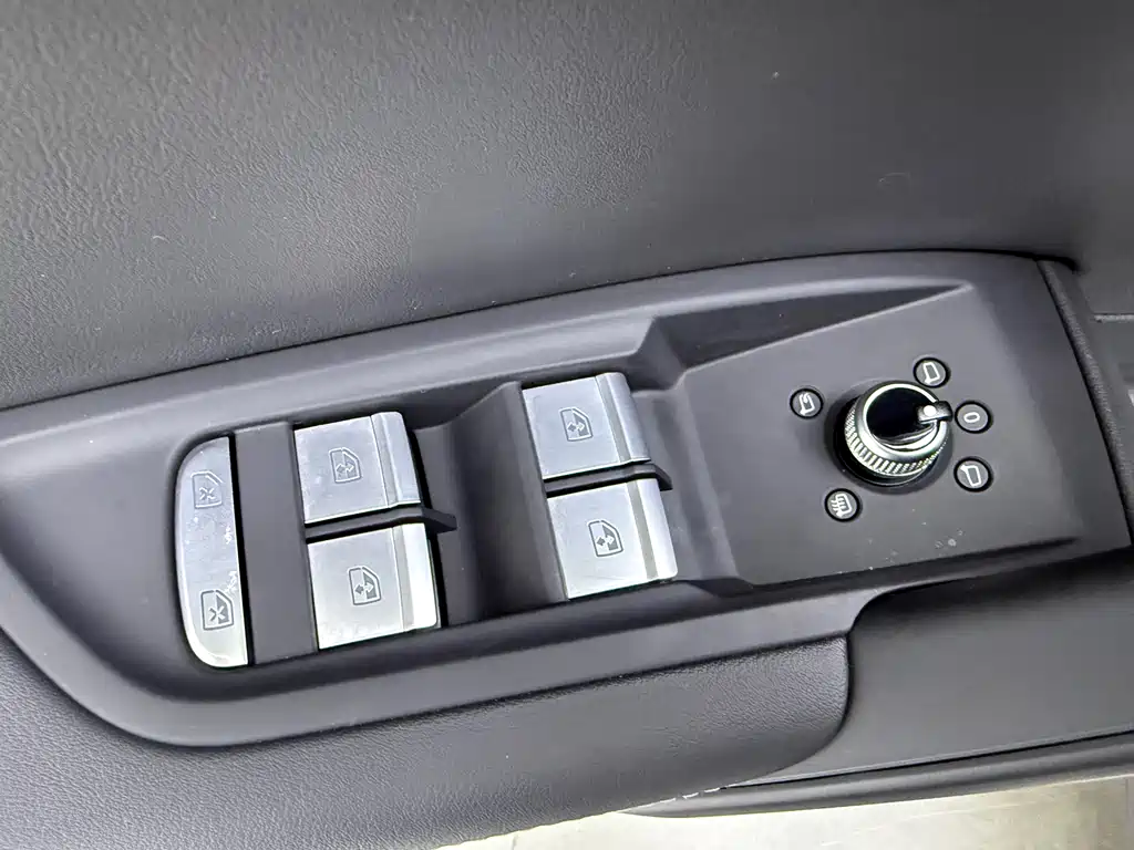 Audi Audi Q5L 2023 40T Luxury Elegant Model 2024 - thumbnail 16