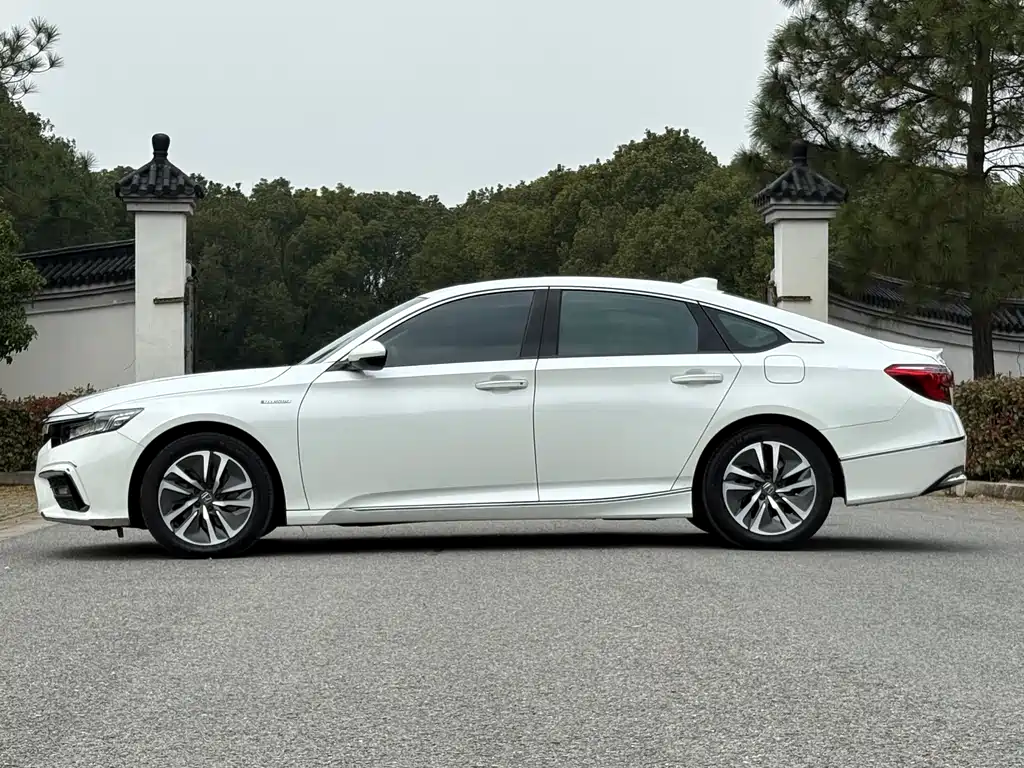 Honda INSPIRE 2019 Model锐·Hybrid 2.0L Elegant Version国V Wait, let me correct that - the internationally accepted name would be: Honda Inspire 2019 Hybrid 2.0L Elegant Version 2019 - thumbnail 4