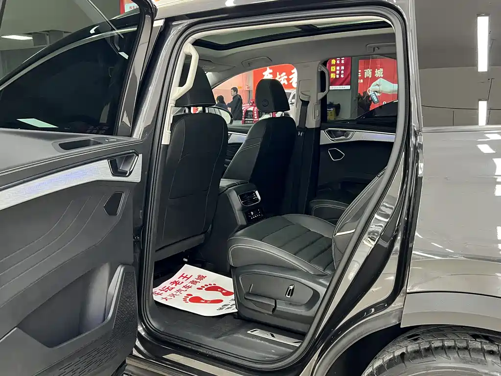 Volkswagen Teramont 2022 380TSI 4Motion Luxury Plus Pro 6-seater 2023 - thumbnail 15