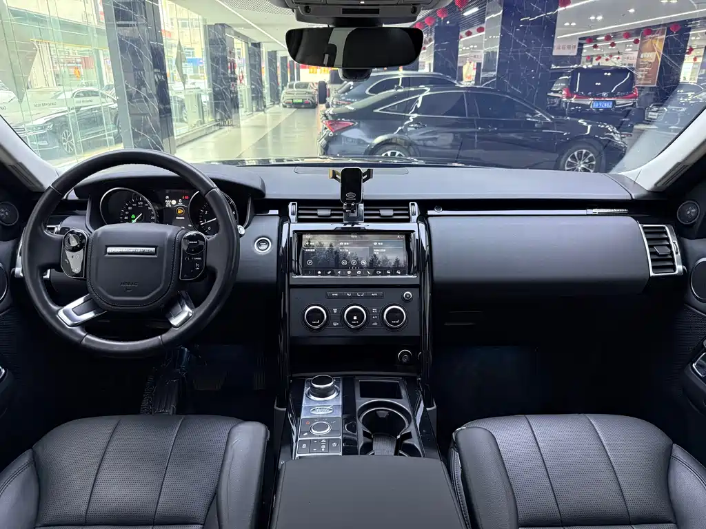 Land Rover Discovery 2019 2.0T SE 2019 - thumbnail 7