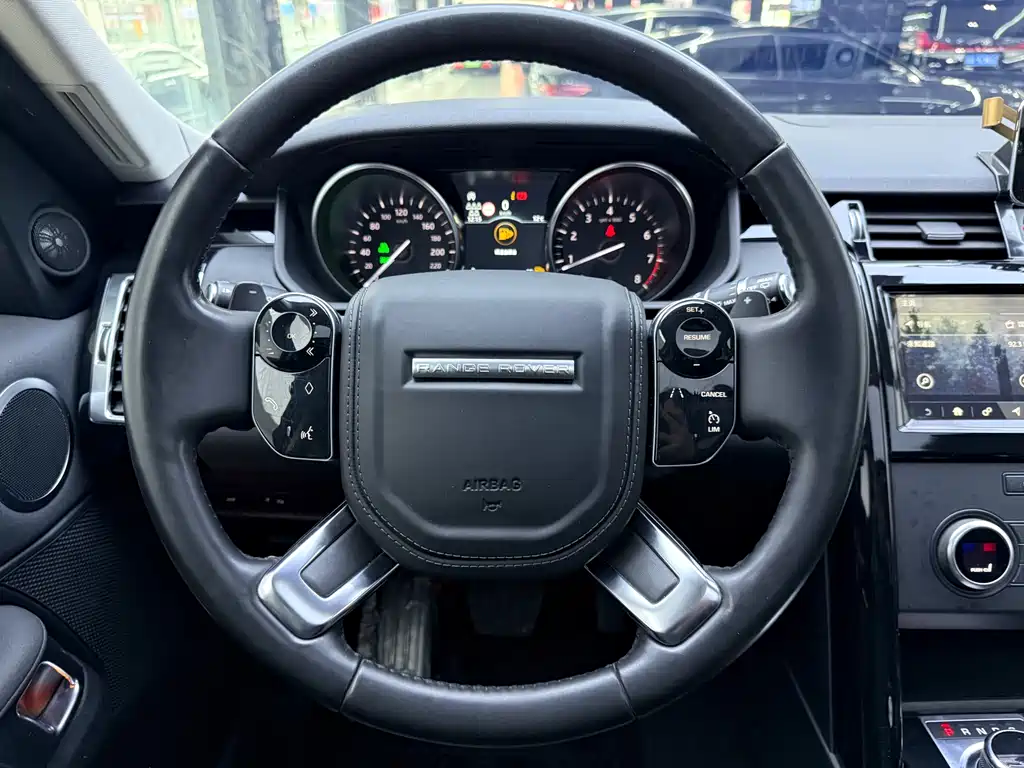 Land Rover Discovery 2019 2.0T SE 2019 - thumbnail 9