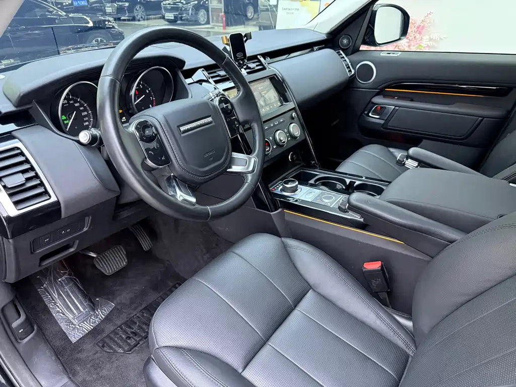 Land Rover Discovery 2019 2.0T SE 2019 - thumbnail 12
