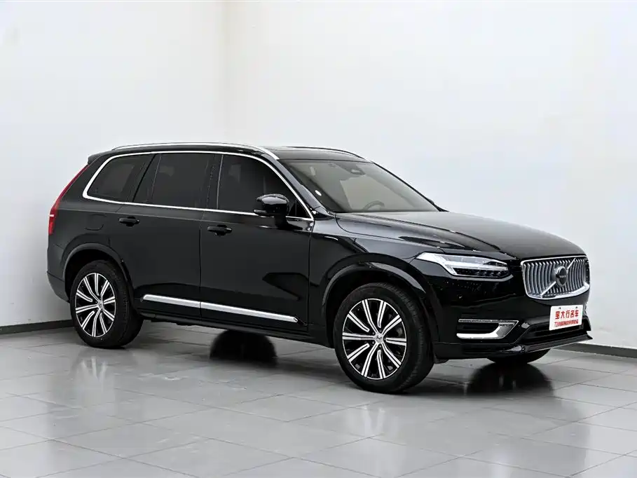Volvo Volvo XC90 2023 B6 Momentum Luxury 7-seater 2023 - thumbnail 4