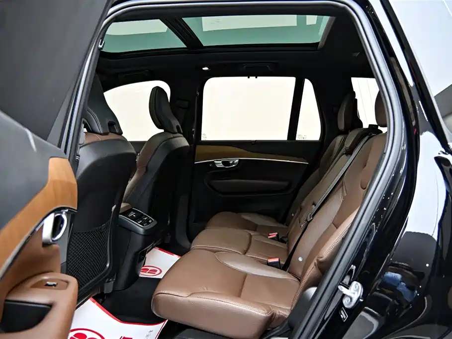 Volvo Volvo XC90 2023 B6 Momentum Luxury 7-seater 2023 - thumbnail 12