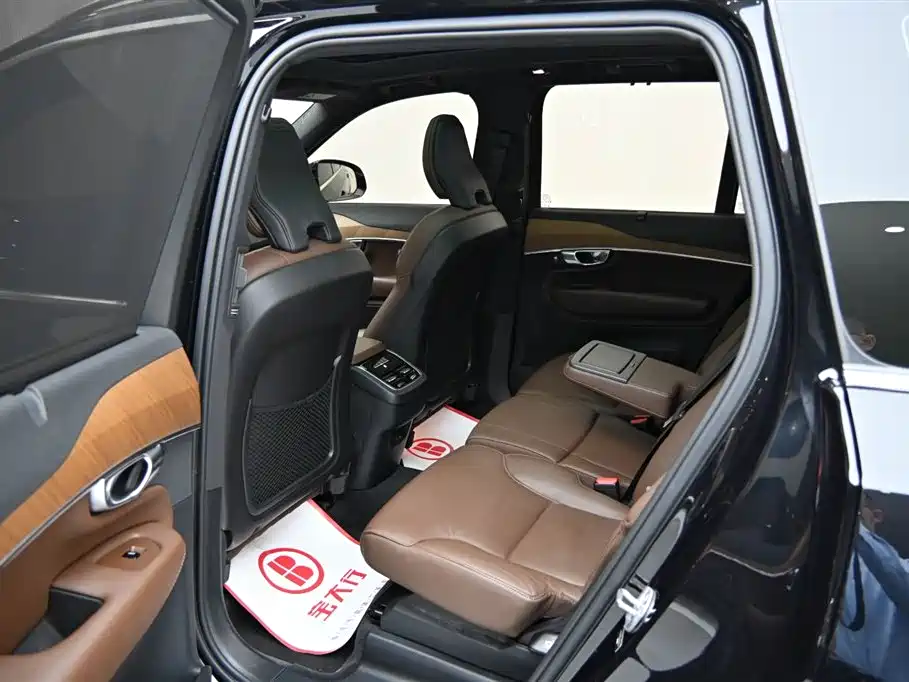 Volvo Volvo XC90 2023 B6 Momentum Luxury 7-seater 2023 - thumbnail 13