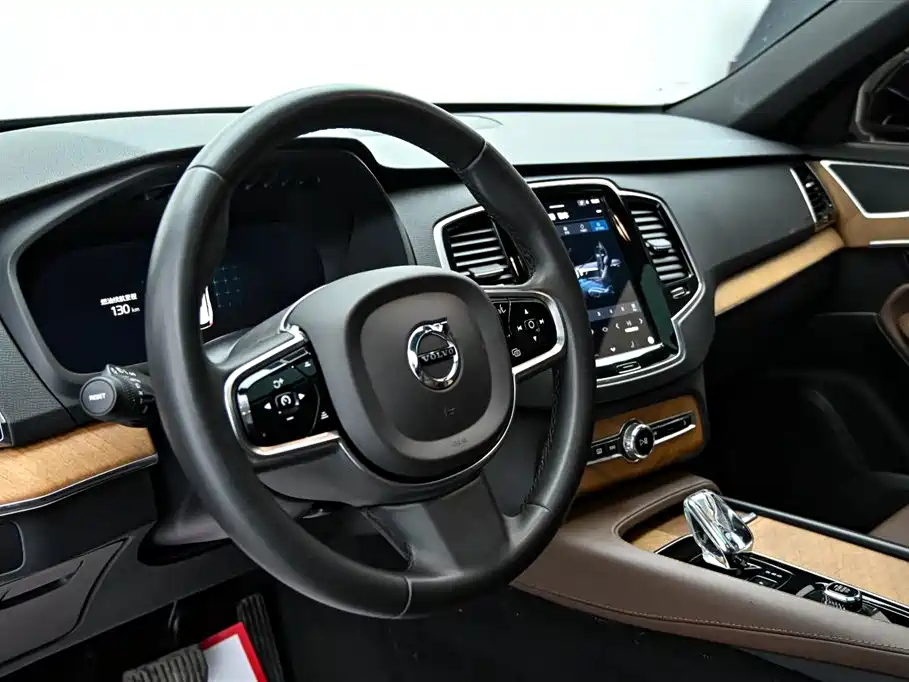 Volvo Volvo XC90 2023 B6 Momentum Luxury 7-seater 2023 - thumbnail 15