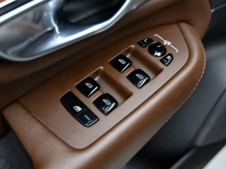 Volvo Volvo XC90 2023 B6 Momentum Luxury 7-seater 2023 - thumbnail 23
