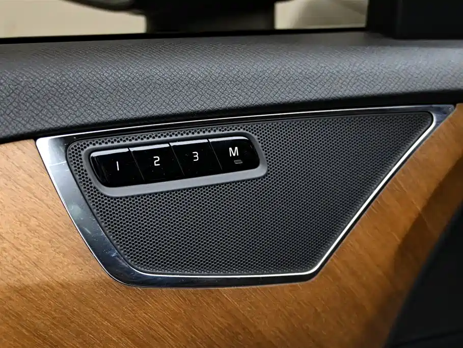 Volvo Volvo XC90 2023 B6 Momentum Luxury 7-seater 2023 - thumbnail 24