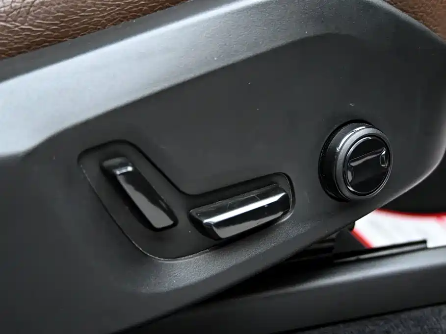 Volvo Volvo XC90 2023 B6 Momentum Luxury 7-seater 2023 - thumbnail 29