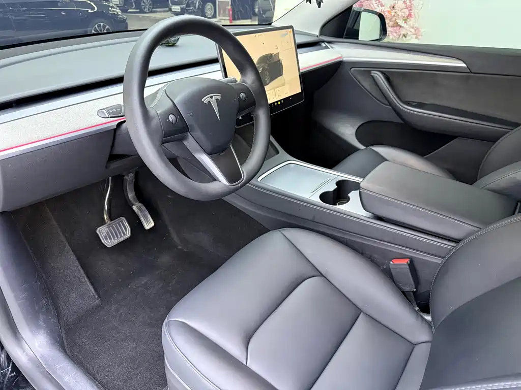 Tesla Model Y 2024 Rear-Wheel Drive 2024 - thumbnail 12