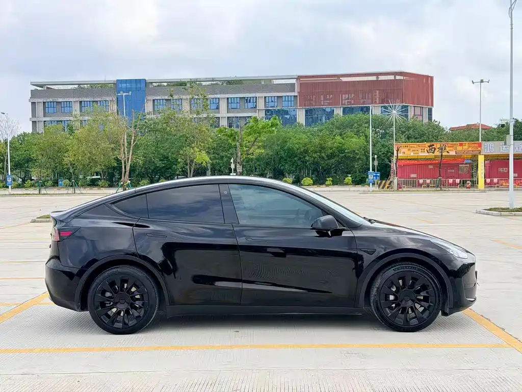 Tesla Model Y 2022 Rear-Wheel Drive 2022 - thumbnail 7