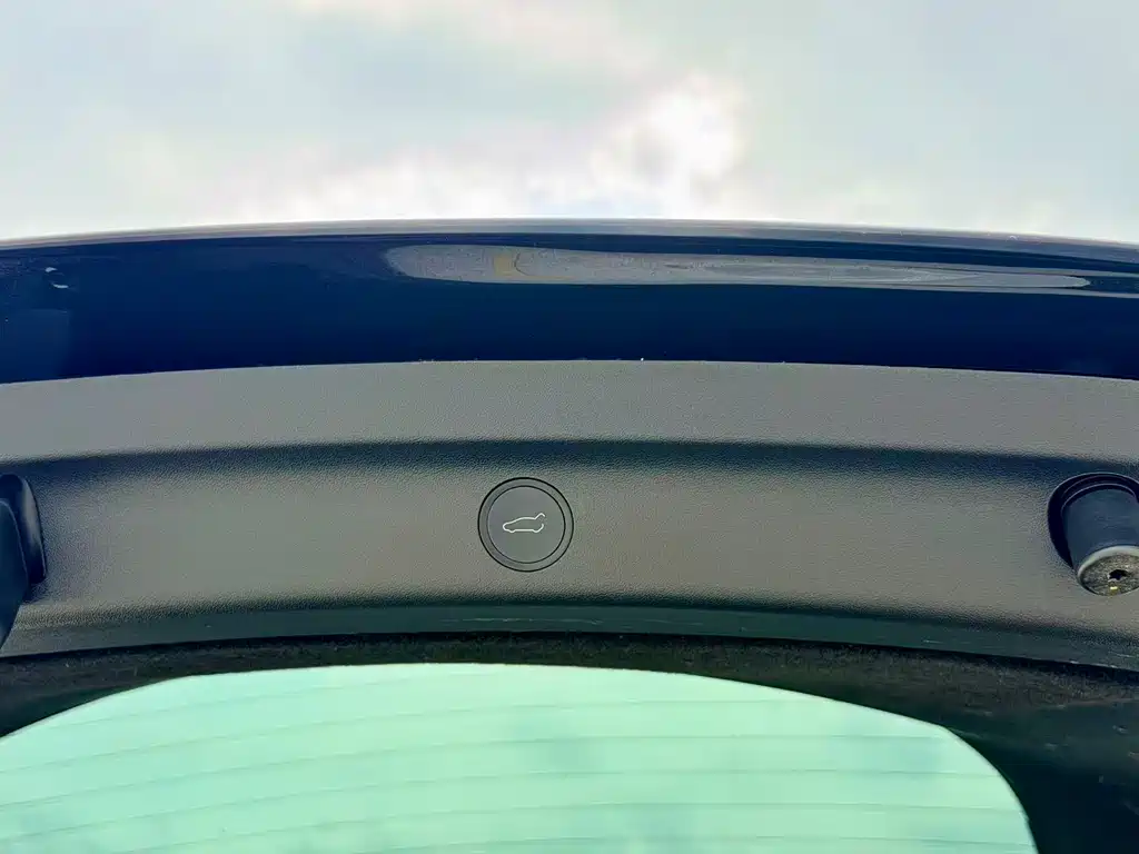 Tesla Model Y 2022 Rear-Wheel Drive 2022 - thumbnail 21