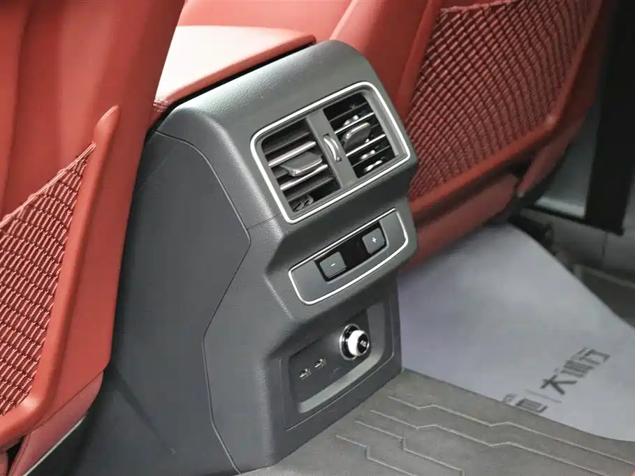 Audi Audi Q5L 2025 45th Anniversary Edition 40 TFSI Luxury Dynamic Model 2025 - thumbnail 18