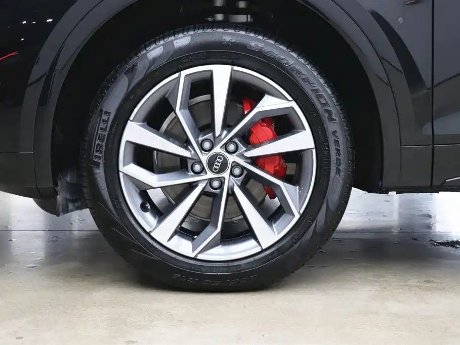 Audi Audi Q5L 2025 45th Anniversary Edition 40 TFSI Luxury Dynamic Model 2025 - thumbnail 25
