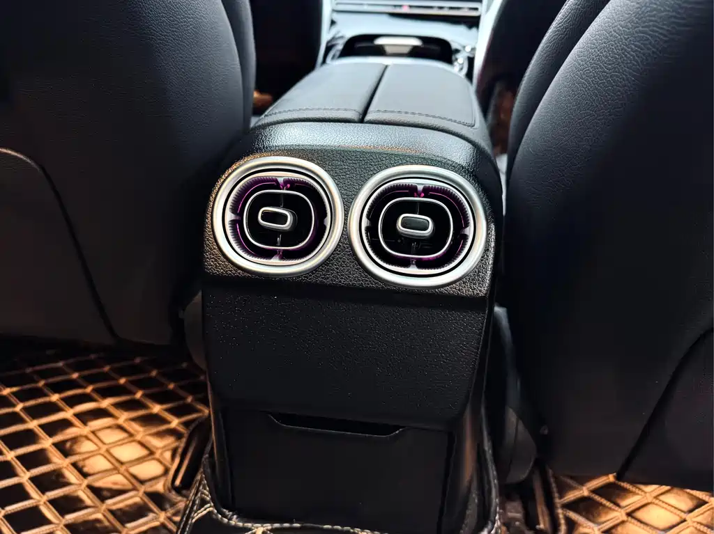 Mercedes-Benz Mercedes-Benz C-Class 2023 C 260 L Sport Edition 2022 - thumbnail 17