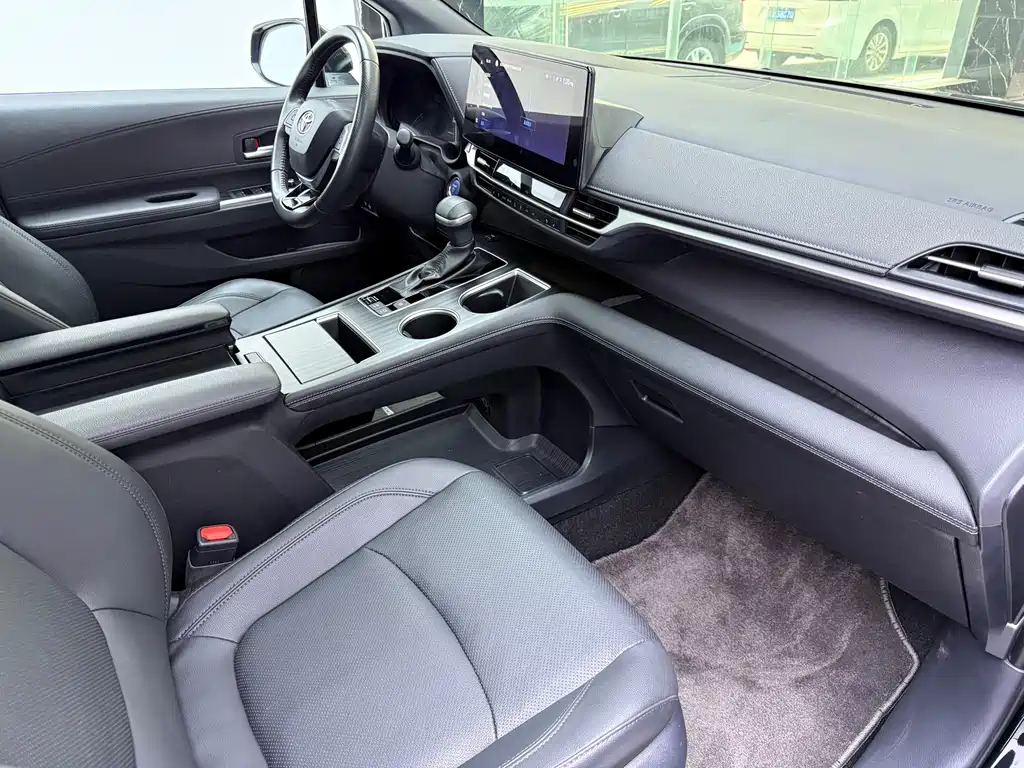 Toyota Toyota Sienna 2023 2.5L Hybrid Premium Edition 2024 - thumbnail 14