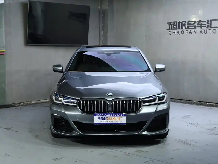 BMW BMW 5 Series Import 2022 Model Facelift 540i Style Edition M Sport Package 2022 - thumbnail 2