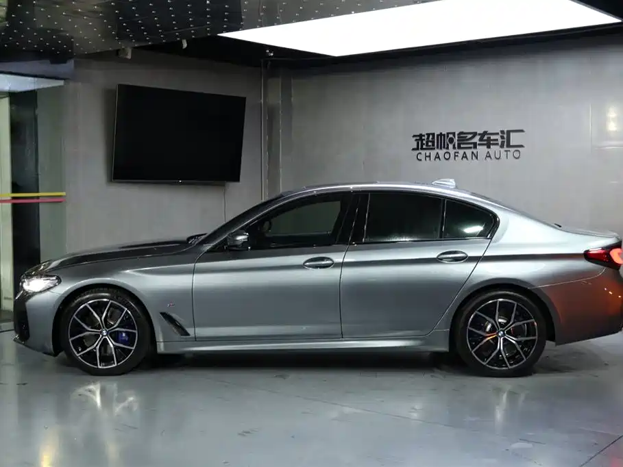 BMW BMW 5 Series Import 2022 Model Facelift 540i Style Edition M Sport Package 2022 - thumbnail 6