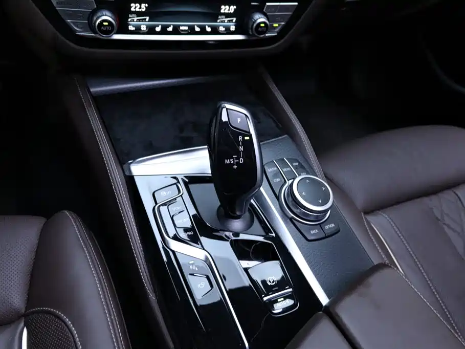 BMW BMW 5 Series Import 2022 Model Facelift 540i Style Edition M Sport Package 2022 - thumbnail 8