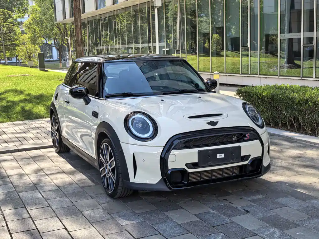 MINI MINI 2022 2.0T COOPER S Artist 2022 - thumbnail 3