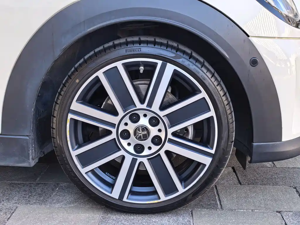 MINI MINI 2022 2.0T COOPER S Artist 2022 - thumbnail 4