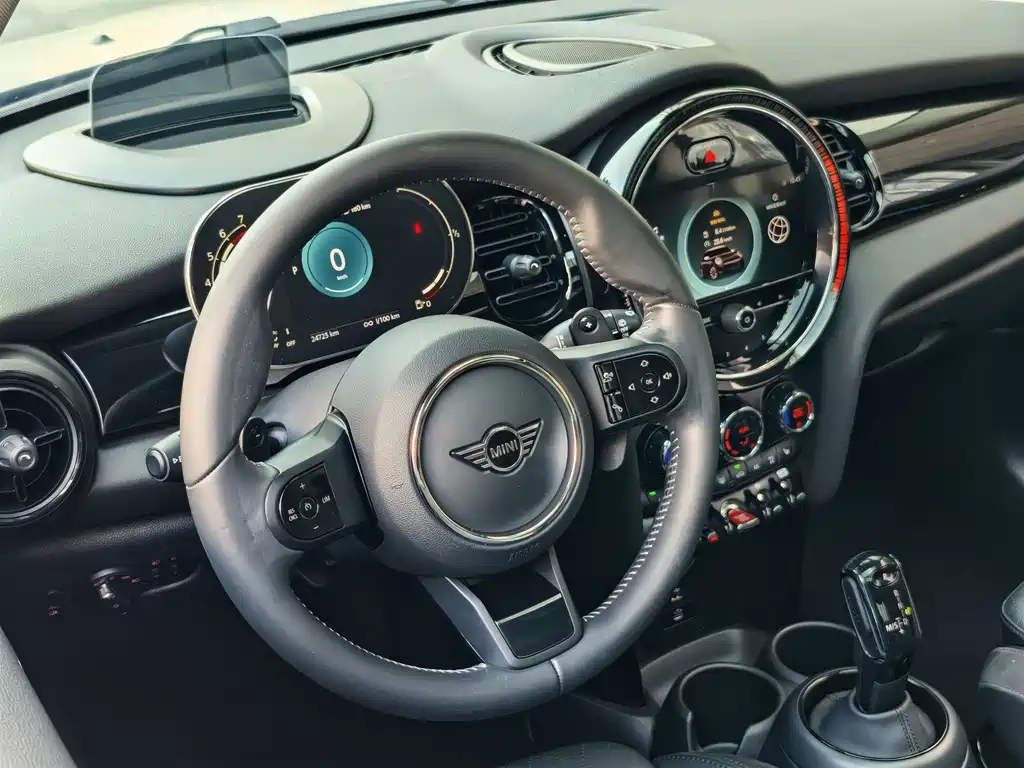 MINI MINI 2022 2.0T COOPER S Artist 2022 - thumbnail 9