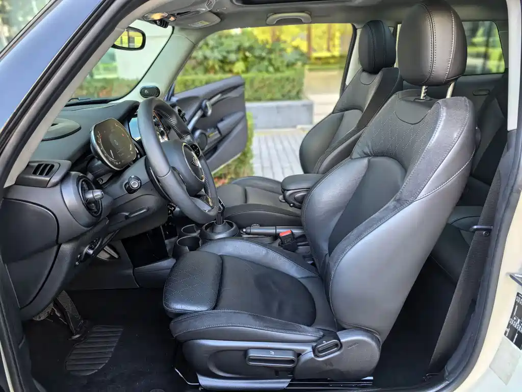 MINI MINI 2022 2.0T COOPER S Artist 2022 - thumbnail 10